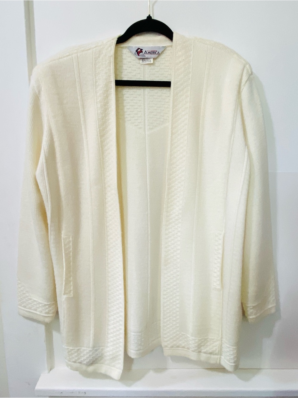 Effortless neutral cardigan with timeless vintage-inspired texture 🤍